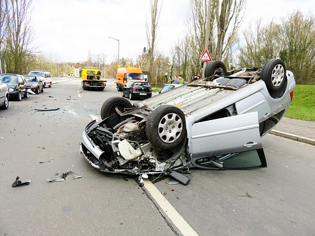 Lire la suite à propos de l’article Le rôle des erreurs de conduite dans les statistiques d’accidents routiers dans le monde