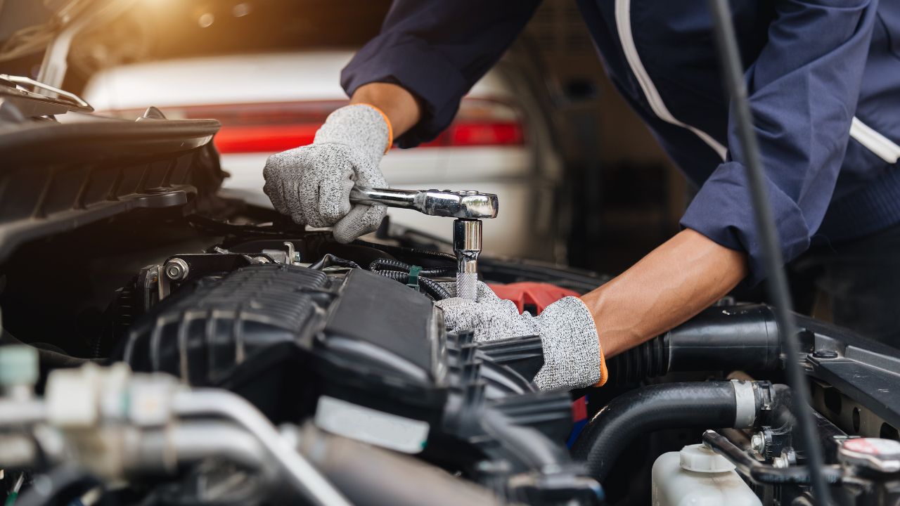 You are currently viewing 🚗 Diesel et Additifs : Utiles ou Gadgets ? Ce que dit la Mécanique