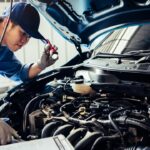 Voiture à Essence : Quand faut-il changer l’huile moteur ?